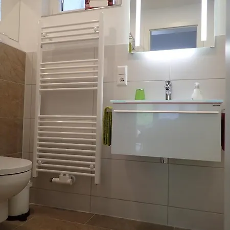 Kleines Moselchalet * كوتشيم